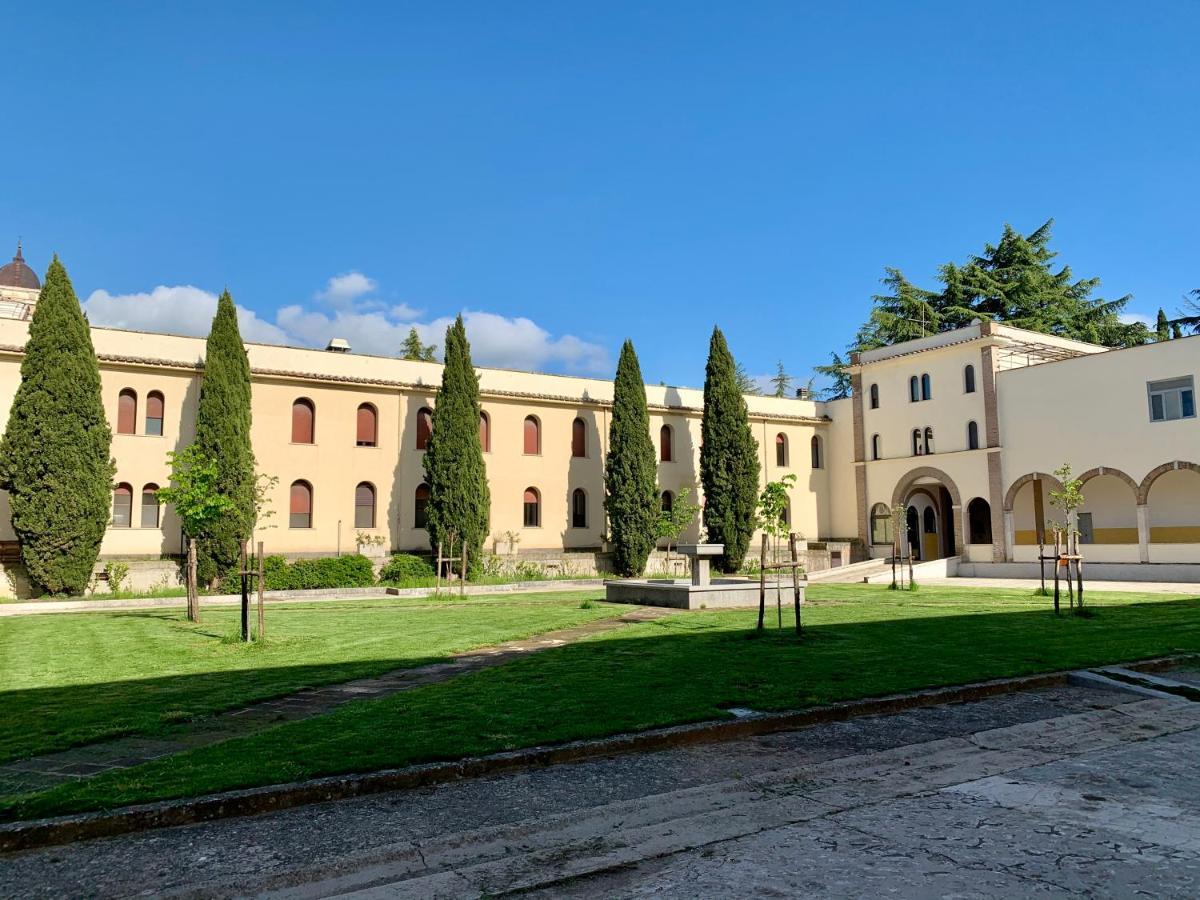 Monastero San Vincenzo - Casa Per Ferie Hotel Bassano Romano ภายนอก รูปภาพ