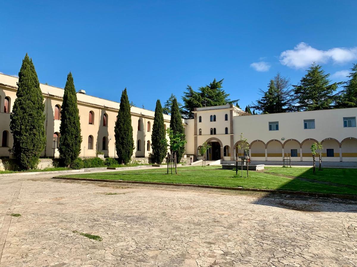 Monastero San Vincenzo - Casa Per Ferie Hotel Bassano Romano ภายนอก รูปภาพ